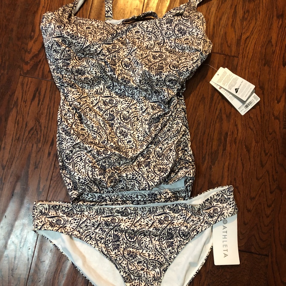 Athleta bathing suit. New. XL. Never worn. Tags still on.